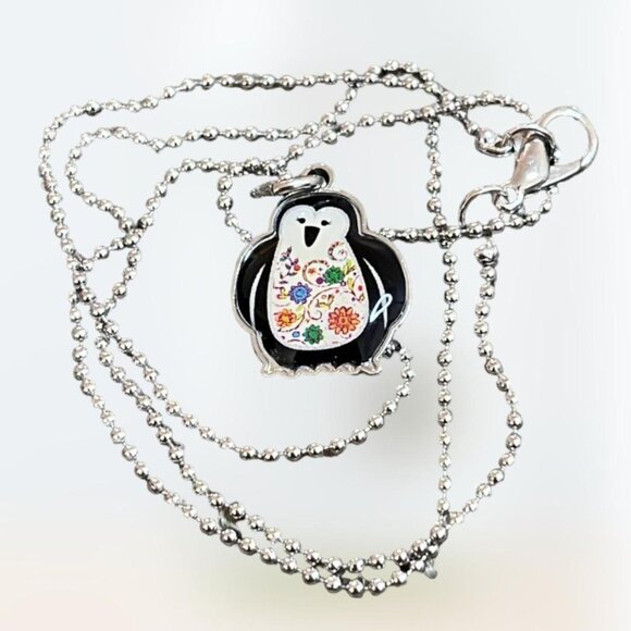 2015 Girl Scout Penguin Charm Pendant Necklace "Pet pal" - Picture 4 of 4